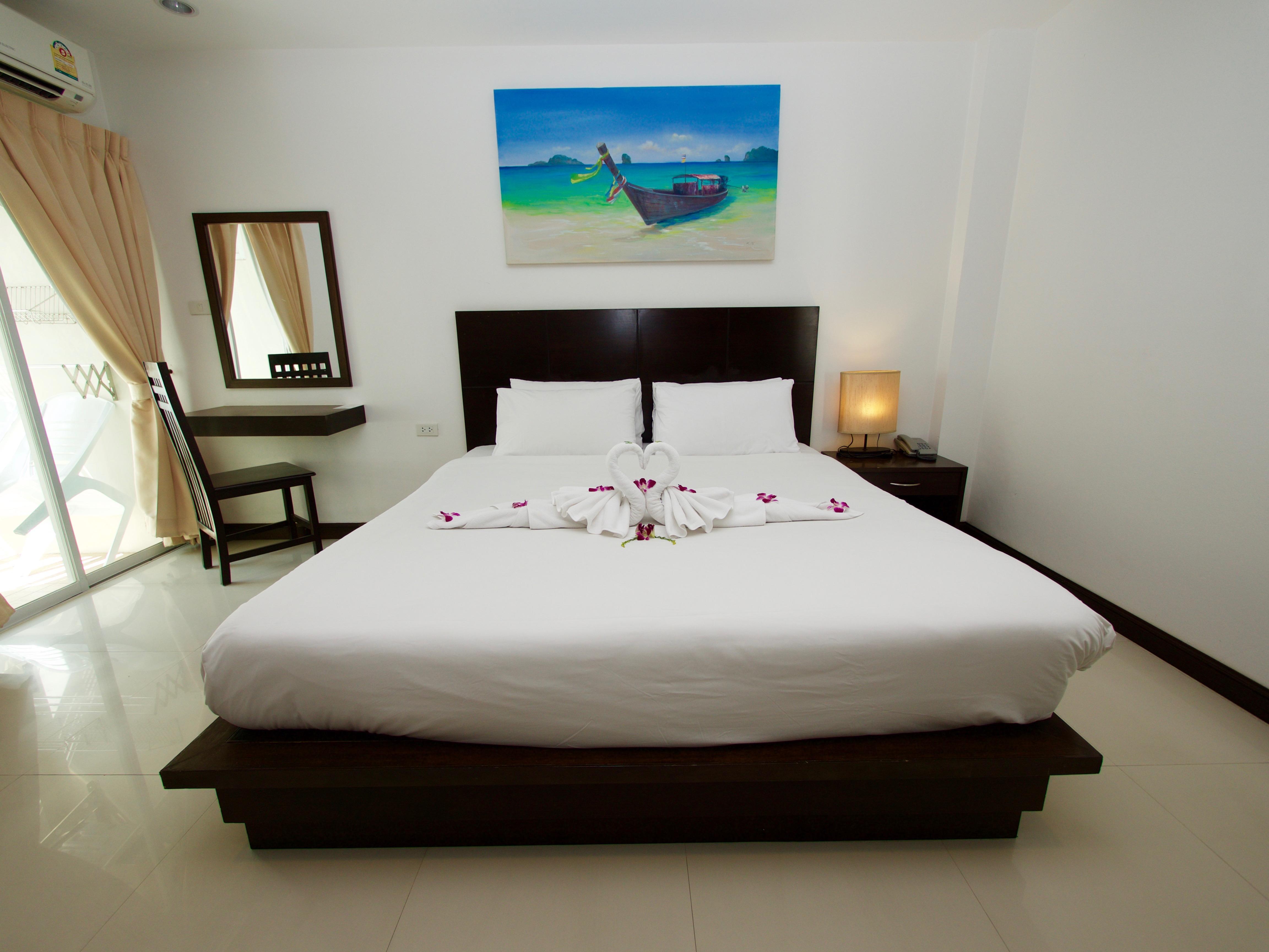 Q Victory Patong Hotel エクステリア 写真