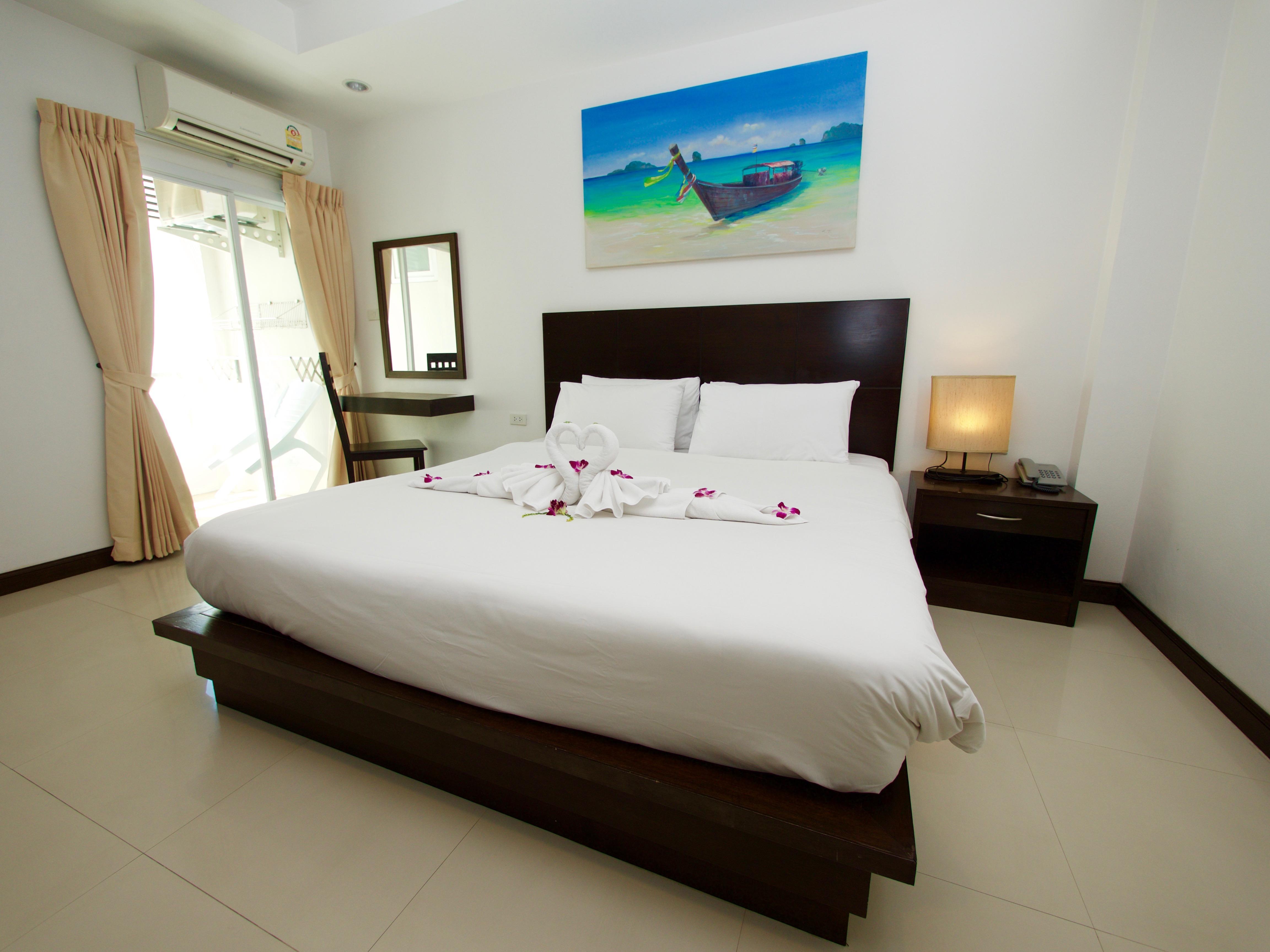 Q Victory Patong Hotel エクステリア 写真