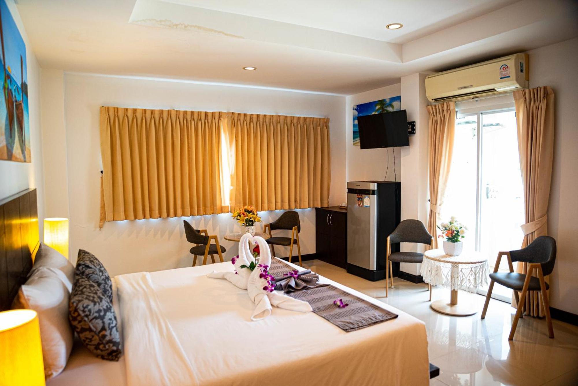 Q Victory Patong Hotel エクステリア 写真