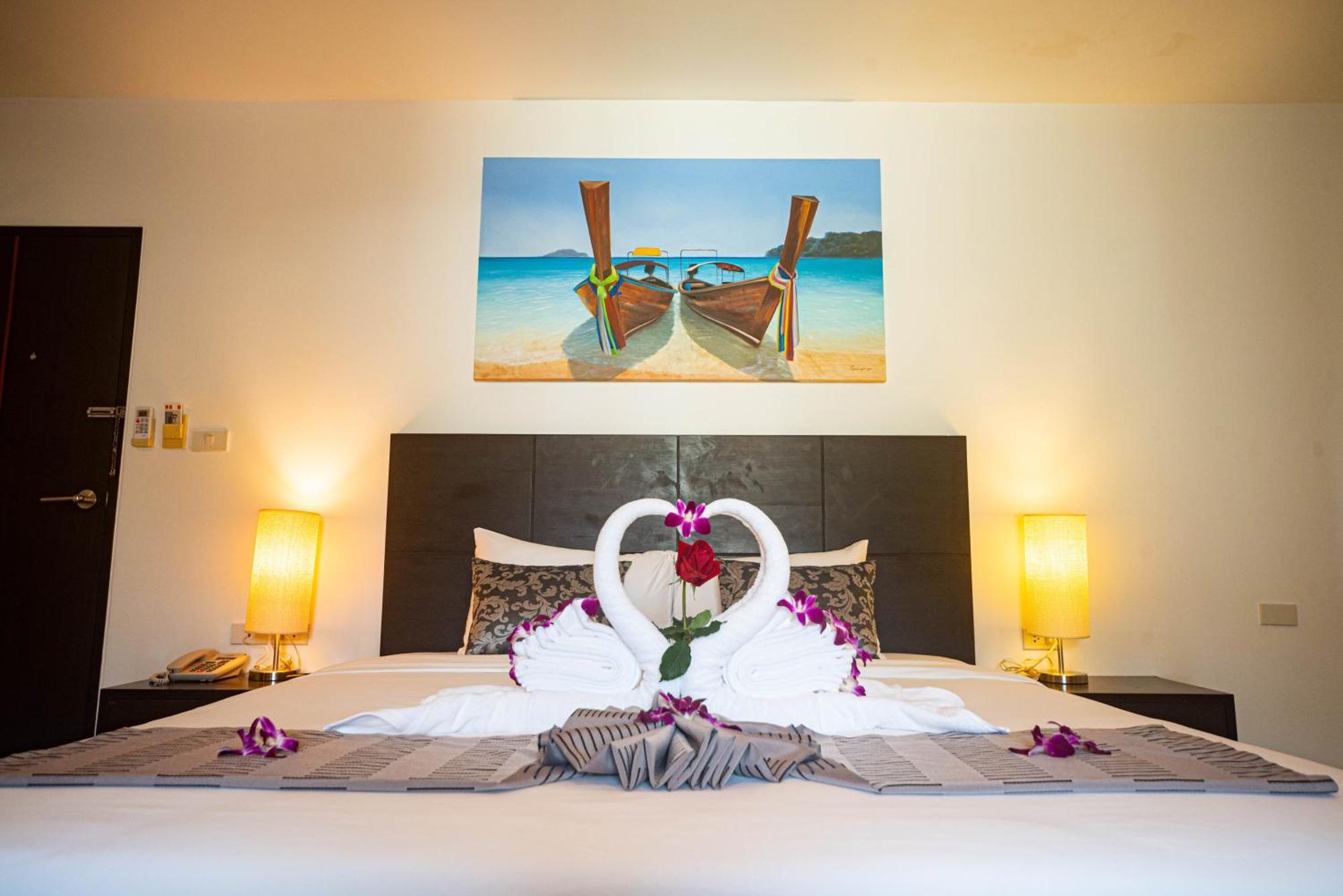 Q Victory Patong Hotel エクステリア 写真