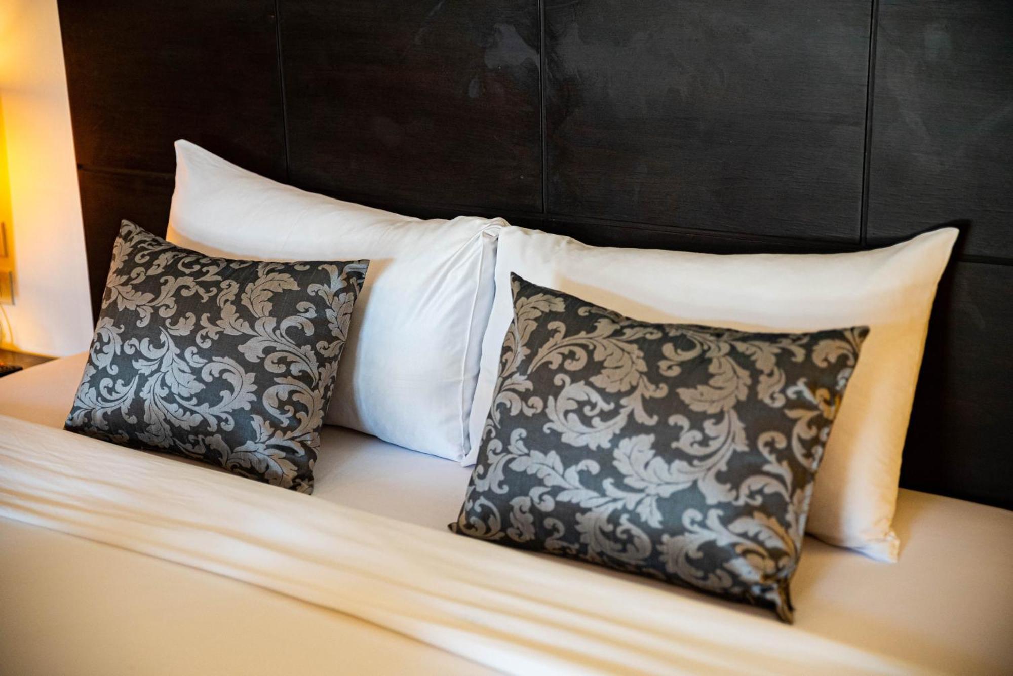 Q Victory Patong Hotel エクステリア 写真